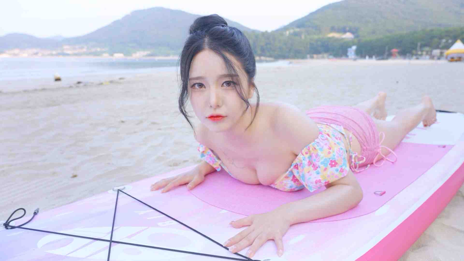 哦莫！美女们的闪婚修罗场/Too Hot to Be True